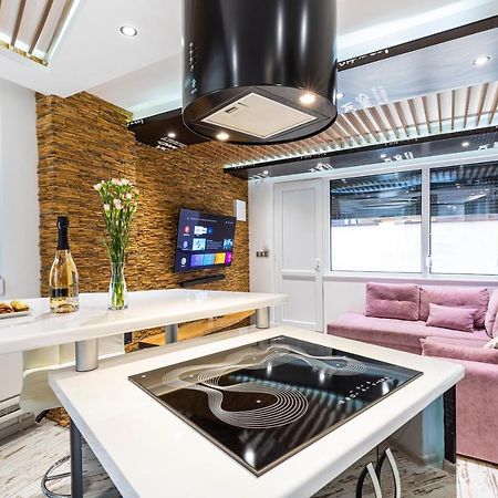 Modern 1Bd Flat With A Parking Near The City Centre By Flat Mаnager プロヴディフ エクステリア 写真